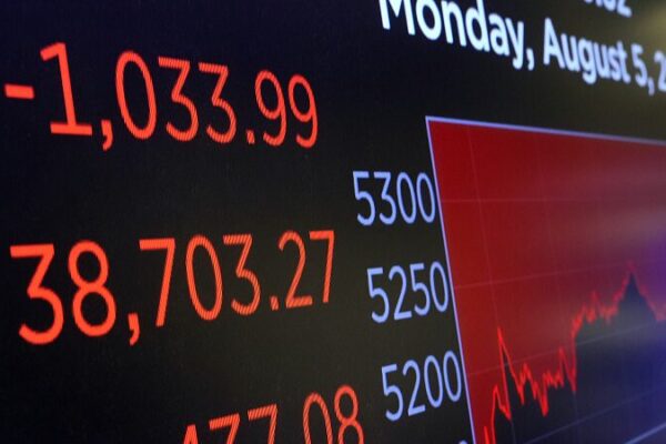 Global Stocks Plunge Amid Rising U.S. Recession Fears Global_Stocks_Plunge_Amid_Rising_U_S__Recession_Fears