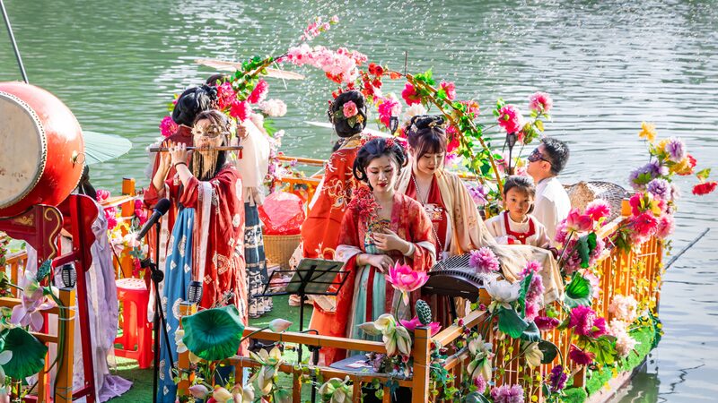 Goddesses_of_Flowers_Illuminate_Fuzhous_Spring_Festival - Khabar Asia ‘Goddesses of Flowers’ Illuminate Fuzhou's Spring Festival