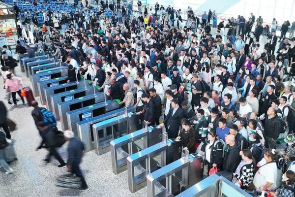 Golden Week Holidays Set to Boost China's Economic Recovery