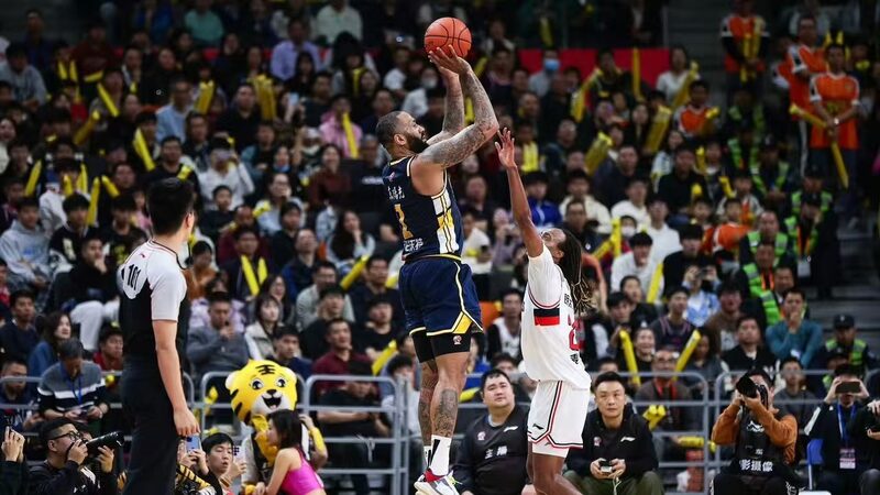Guangdong_Southern_Tigers_Triumph_Over_Guangzhou_Loong_Lions_in_CBA_Clash