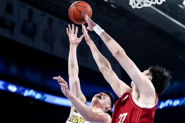 Guangsha Lions Edge Beijing Ducks to Secure 10th Consecutive Win Guangsha_Lions_Edge_Beijing_Ducks_to_Secure_10th_Consecutive_Win