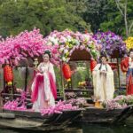 Guangzhou's Floating Flower Market Blossoms Ahead of Chinese New Year