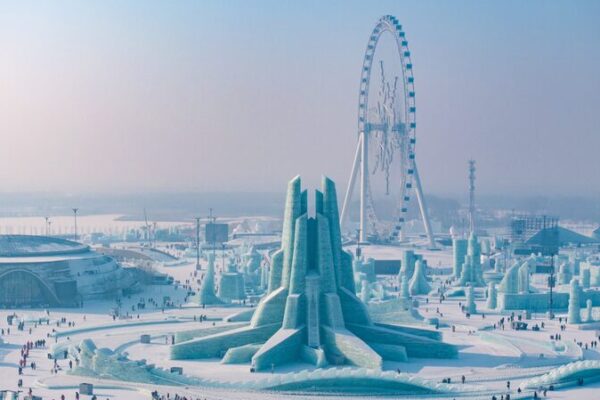 Harbin’s Ice City: A Crystal Winter Wonderland of Stunning Icy Architecture Harbin_s_Ice_City__A_Crystal_Winter_Wonderland_of_Stunning_Icy_Architecture
