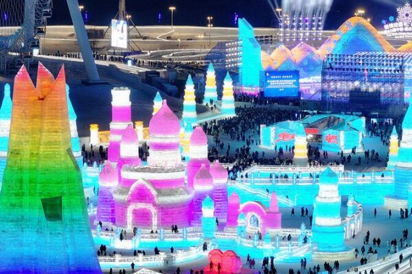 Harbins_40th_Ice_and_Snow_Festival_Transforms_City_into_Winter_Wonderland - Khabar Asia Harbin's 40th Ice and Snow Festival Transforms City into Winter Wonderland