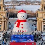 Harbin's Giant Snowman Returns, Welcoming Winter Visitors