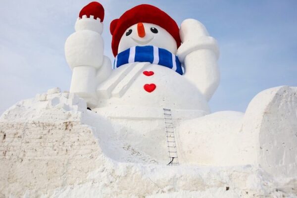 Harbin's Giant Snowman Signals Start of Winter Tourism Season
