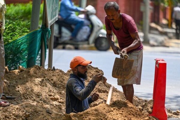 Heatwave in Delhi Claims at Least 19 Lives Amid Soaring Temperatures Heatwave in Delhi Claims at Least 19 Lives Amid Soaring Temperatures