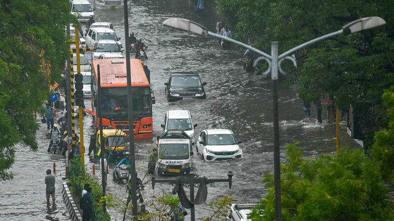 Heavy_Rains_Cause_Severe_Waterlogging_in_New_Delhi_Disrupting_Daily_Life - Khabar Asia Heavy Rains Cause Severe Waterlogging in New Delhi, Disrupting Daily Life