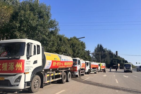 Hebei’s Zhuozhou City Undergoes Massive Street Cleaning After Floods Hebei's Zhuozhou City Undergoes Massive Street Cleaning After Floods video poster