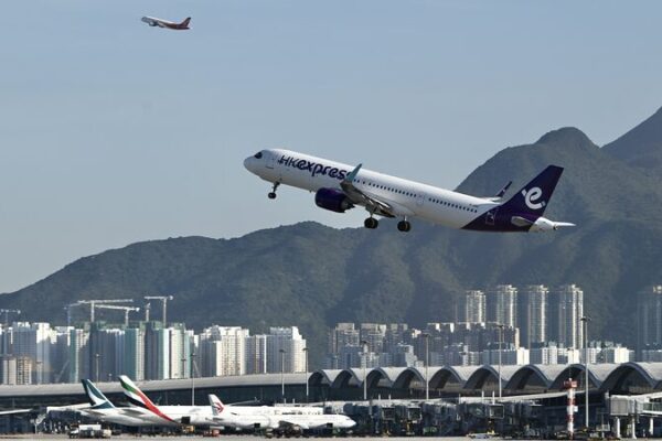Hong_Kong_Airport_s_Three_Runway_System_Launches__Boosting_Global_Connectivity