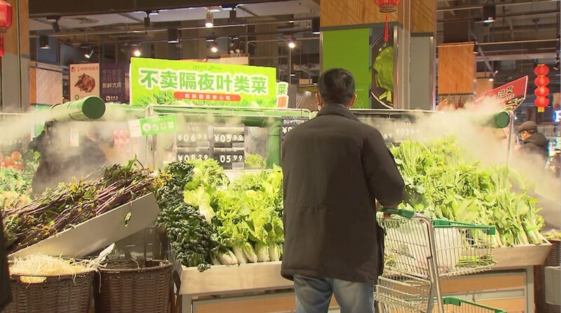 How_China_Keeps_Supermarkets_Stocked_Amid_the_Coronavirus_Outbreak_poster - Khabar Asia How China Keeps Supermarkets Stocked Amid the Coronavirus Outbreak video poster