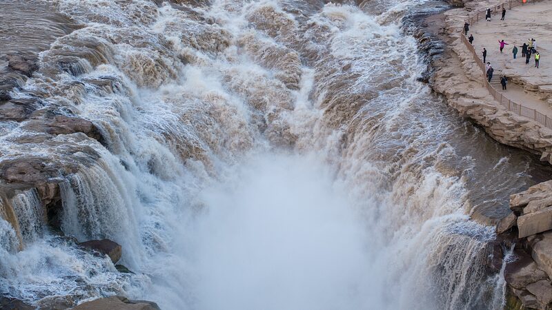 Hukou_Waterfall_Unveiling_the_Majestic_Power_of_the_Yellow_River - Khabar Asia Hukou Waterfall: Unveiling the Majestic Power of the Yellow River