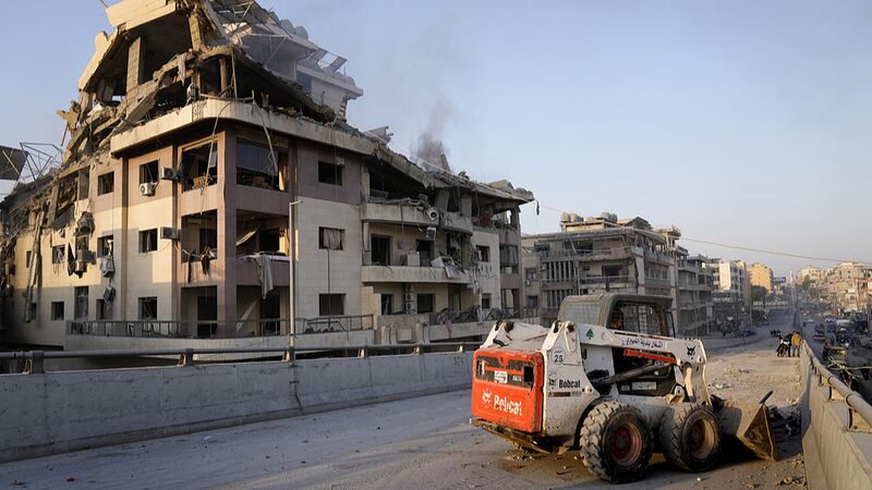 IDF_Warns_Beirut_Residents_Near_Hezbollah_Facilities_Amid_Hopes_for_Ceasefire video poster