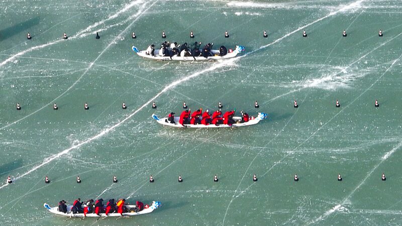 Ice Dragon Boat Festival in Ningxia Ignites Passion for Winter Sports