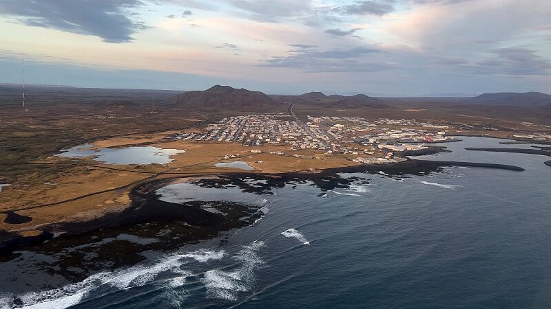 Iceland Braces for Possible Volcanic Eruption After Weeks of Tremors video poster
