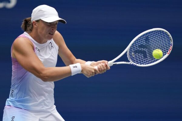 Iga Swiatek Cruises Past Shibahara to Reach US Open Third Round Iga_Swiatek_Cruises_Past_Shibahara_to_Reach_US_Open_Third_Round