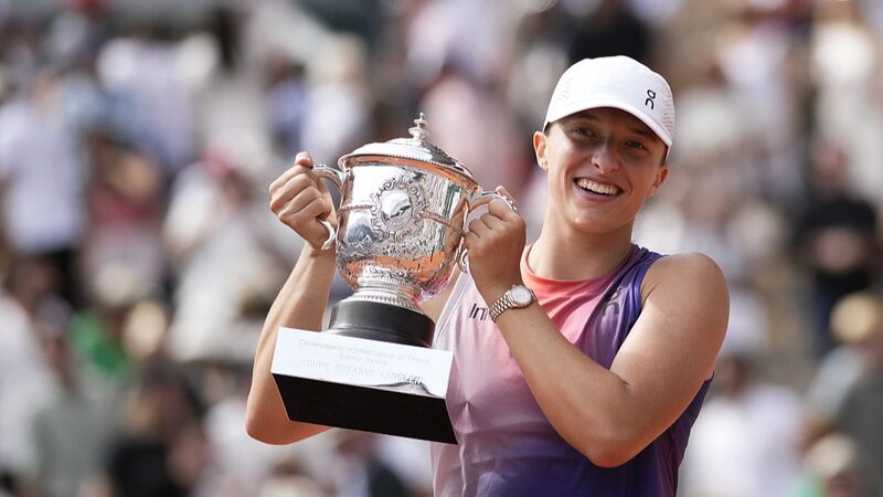 Iga_Swiatek_Secures_Third_Straight_French_Open_Title_Dominates_Womens_Tennis - Khabar Asia Iga Swiatek Secures Third Straight French Open Title, Dominates Women's Tennis