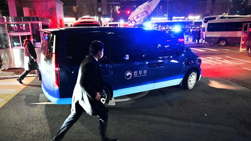 Impeached_South_Korean_President_Yoon_Faces_Court_Over_Extended_Detention - Khabar Asia Impeached_South_Korean_President_Yoon_Faces_Court_Over_Extended_Detention