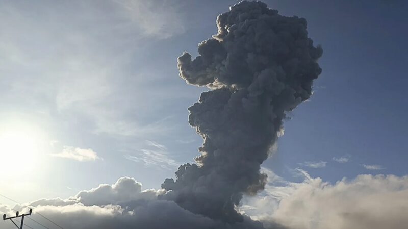 Indonesia_s_Mount_Lewotobi_Erupts_Again__Worsens_Air_Quality
