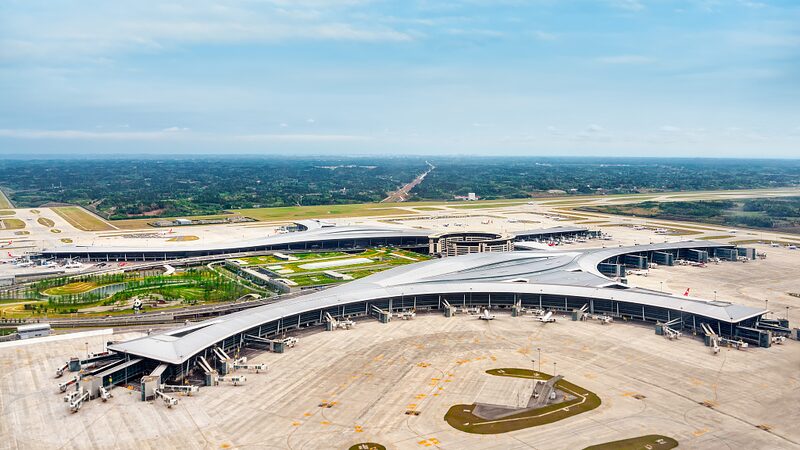 Indonesia's President Joko Widodo Arrives in Chengdu for World University Games video poster