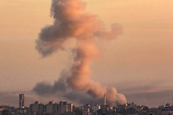 Israel Orders Evacuation of Khan Younis, Launches Strikes Across Gaza Israel Orders Evacuation of Khan Younis, Launches Strikes Across Gaza video poster