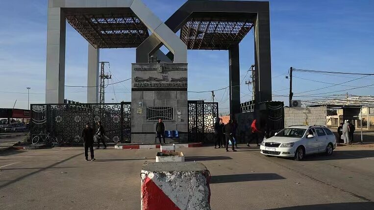 Israel and Hamas Begin Hostage Exchange as Gaza Truce Takes Effect video poster