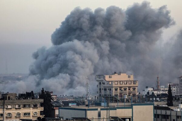 Israeli Airstrikes Resume in Gaza After Truce Talks Collapse video poster