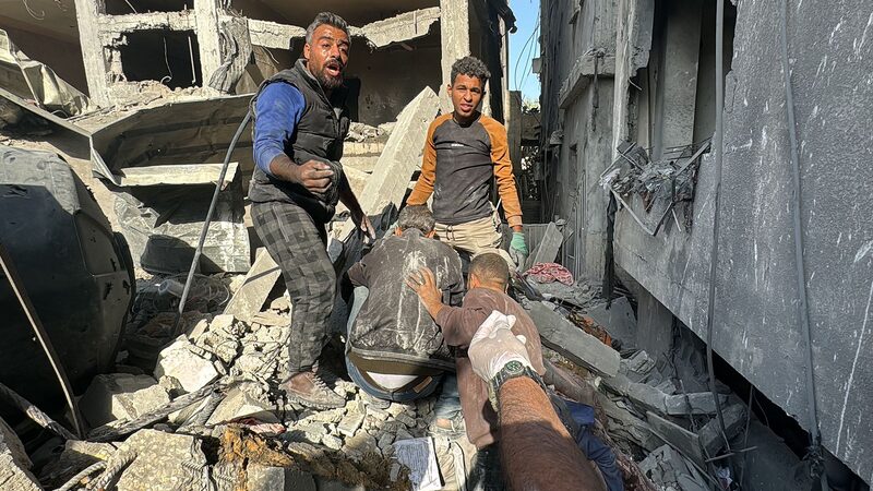 Israeli_Strike_on_Gaza_Residential_Block_Kills_Over_100_Amid_Ceasefire_Talks-1-1 - Khabar Asia Israeli_Strike_on_Gaza_Residential_Block_Kills_Over_100_Amid_Ceasefire_Talks