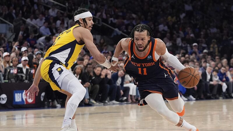 Jalen_Brunsons_Heroics_Propel_Knicks_to_Victory_Over_Pacers_Despite_Injury - Khabar Asia Jalen Brunson's Heroics Propel Knicks to Victory Over Pacers Despite Injury