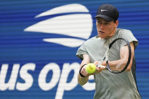 Jannik Sinner Advances to US Open Second Round; Zhang Zhizhen Retires Injured Jannik_Sinner_Advances_to_US_Open_Second_Round__Zhang_Zhizhen_Retires_Injured