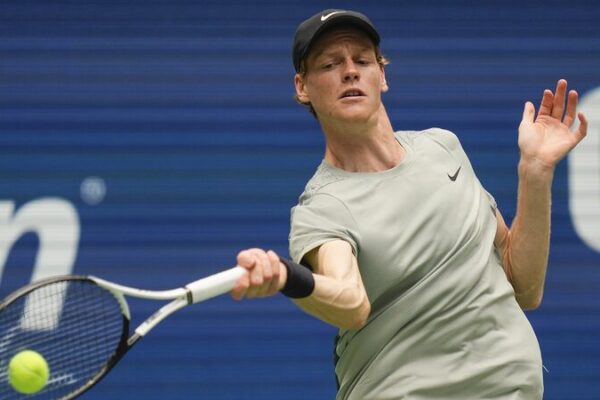 Jannik Sinner Dominates Alex Michelsen to Reach U.S. Open Third Round Jannik_Sinner_Dominates_Alex_Michelsen_to_Reach_U_S__Open_Third_Round
