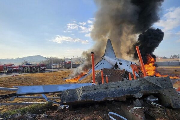 Jeju_Air_Plane_Crash_in_South_Korea_Claims_151_Lives__Rescue_Operations_Continue