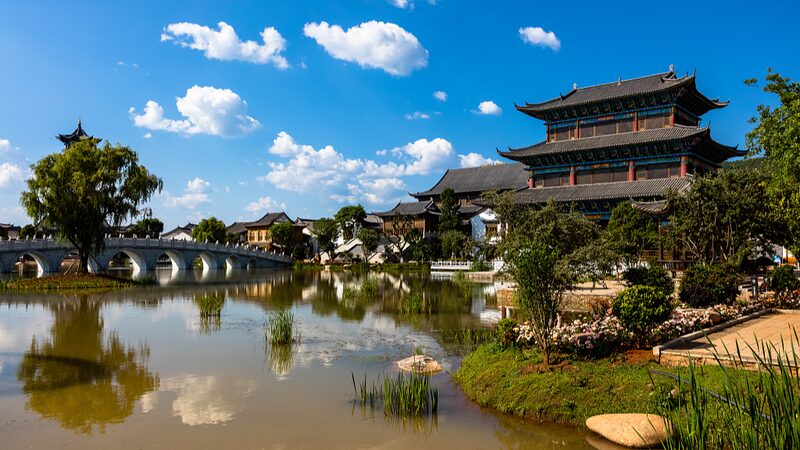 Jianchuan_Wood_Carving_Art_Town__Yunnan_s_Hidden_Gem_of_Craftsmanship_poster - Khabar Asia Jianchuan_Wood_Carving_Art_Town__Yunnan_s_Hidden_Gem_of_Craftsmanship video poster