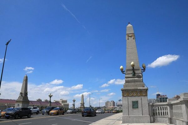 Jihong_Bridge__Harbin_s_European_Style_Landmark_Serving_for_Over_90_Years video poster