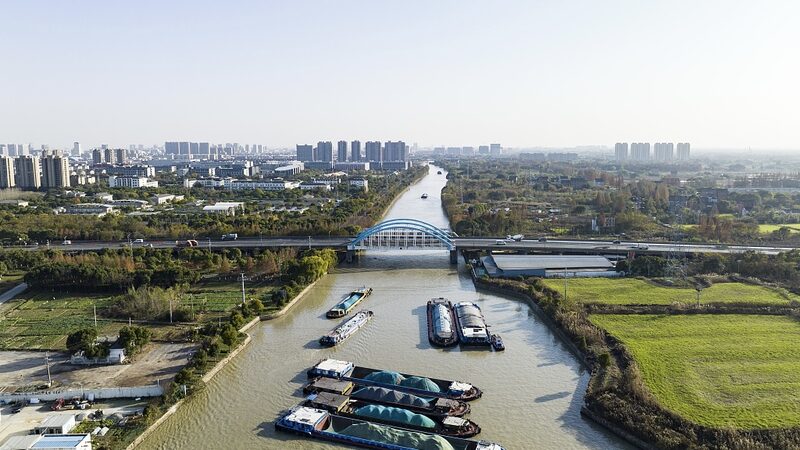 Jinghang Grand Canal: Zhejiang's Timeless Waterway Linking China's Past and Present video poster