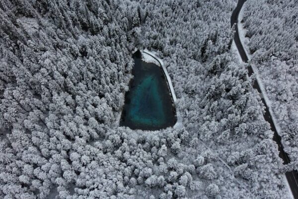 Jiuzhaigou_s_Winter_Wonderland__A_Fairy_Tale_in_China_s_Sichuan_Province video poster