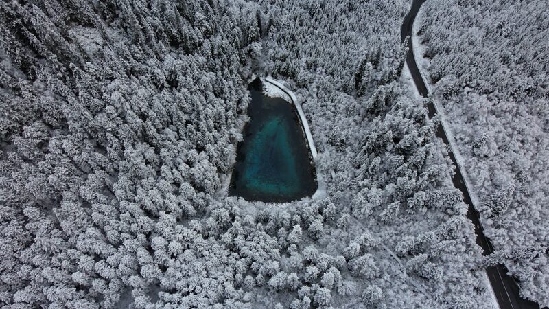 Jiuzhaigou_s_Winter_Wonderland__A_Fairy_Tale_in_China_s_Sichuan_Province_poster - Khabar Asia Jiuzhaigou_s_Winter_Wonderland__A_Fairy_Tale_in_China_s_Sichuan_Province video poster