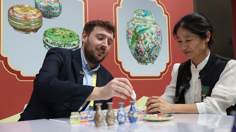 Journalists_at_2024_FOCAC_Summit_Experience_China_s_Intangible_Cultural_Heritage_Up_Close