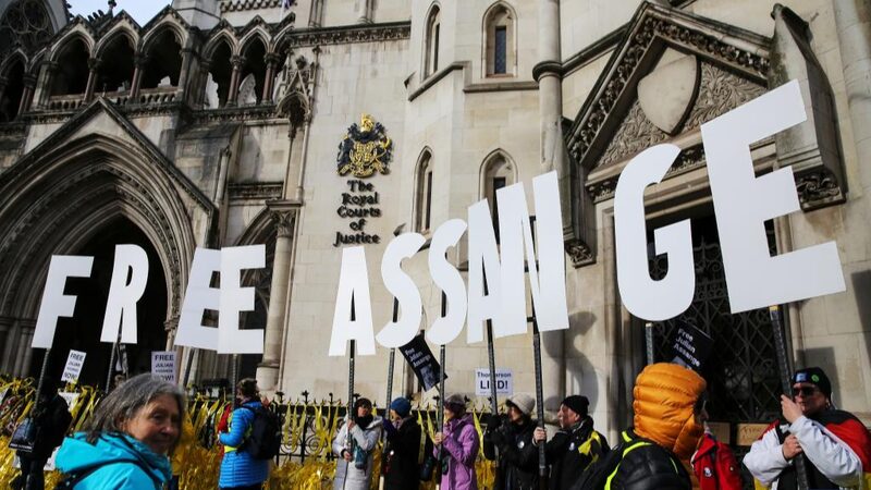 Julian_Assanges_Extradition_Battle_A_Crossroads_for_Free_Speech_and_Justice - Khabar Asia Julian Assange's Extradition Battle: A Crossroads for Free Speech and Justice