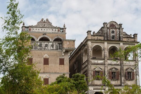 Kaiping Diaolou: Where Chinese and Western Cultures Unite Kaiping_Diaolou__Where_Chinese_and_Western_Cultures_Unite