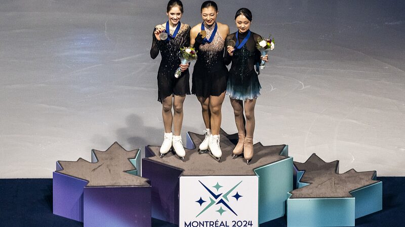 Kaori_Sakamoto_Makes_History_with_Third_Consecutive_World_Figure_Skating_Title - Khabar Asia Kaori Sakamoto Makes History with Third Consecutive World Figure Skating Title