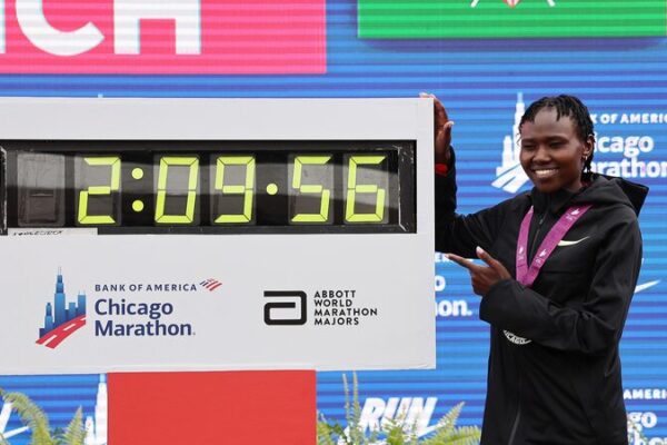 Kenya’s Ruth Chepngetich Shatters Women’s Marathon World Record in Chicago Kenya_s_Ruth_Chepngetich_Shatters_Women_s_Marathon_World_Record_in_Chicago
