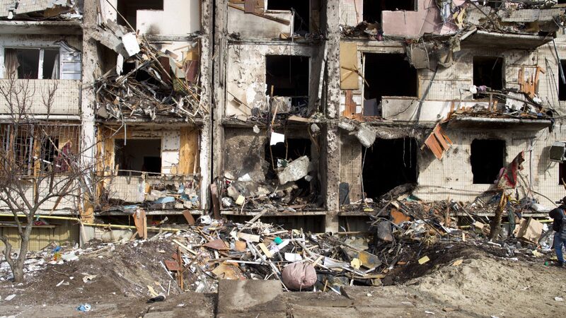 Kyiv_Resident_Recounts_Devastating_Explosion_in_Residential_Building_poster - Khabar Asia Kyiv Resident Recounts Devastating Explosion in Residential Building video poster