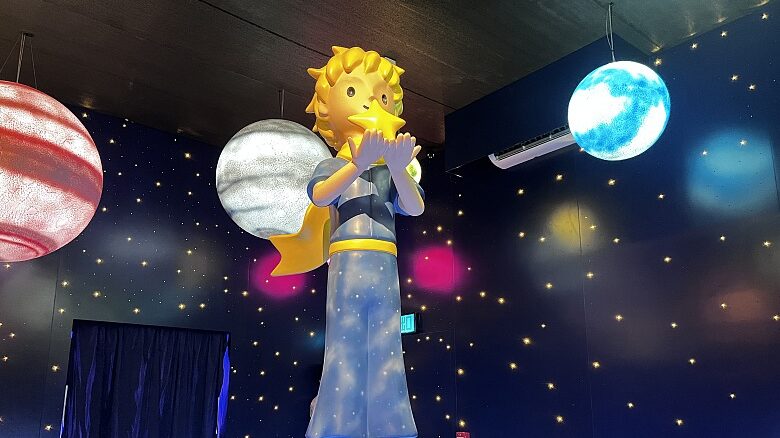 Le_Petit_Princes_Enchanting_80th_Anniversary_Lights_Up_Hong_Kongs_Ocean_Park - Khabar Asia Le Petit Prince's Enchanting 80th Anniversary Lights Up Hong Kong's Ocean Park