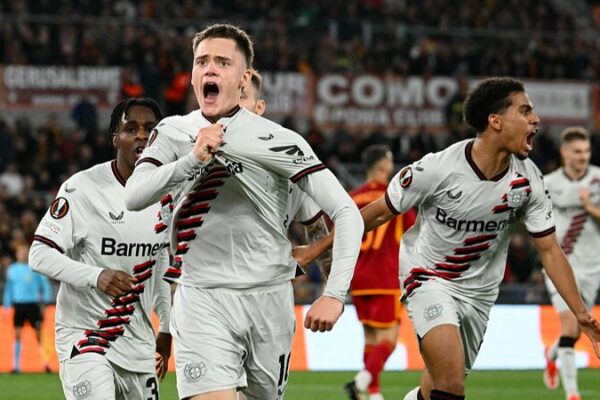 Leverkusen Extends Unbeaten Streak to 47 Games with 2-0 Win Over Roma Leverkusen Extends Unbeaten Streak to 47 Games with 2-0 Win Over Roma