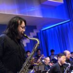 Li_Gaoyang_DeFactto_Jazz_Orchestra_Lights_Up_Beijing_s_798_Art_District