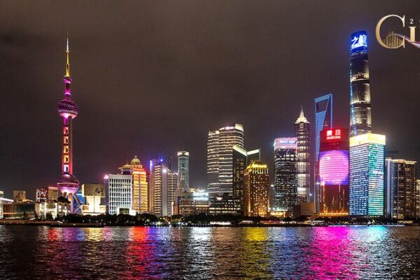 Lujiazui_s_Neon_Nights_Illuminate_Shanghai_Ahead_of_the_7th_China_International_Import_Expo