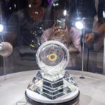 Lunar_Sample_from_China_s_Chang_e_5_Mission_Dazzles_Visitors_in_Bangkok