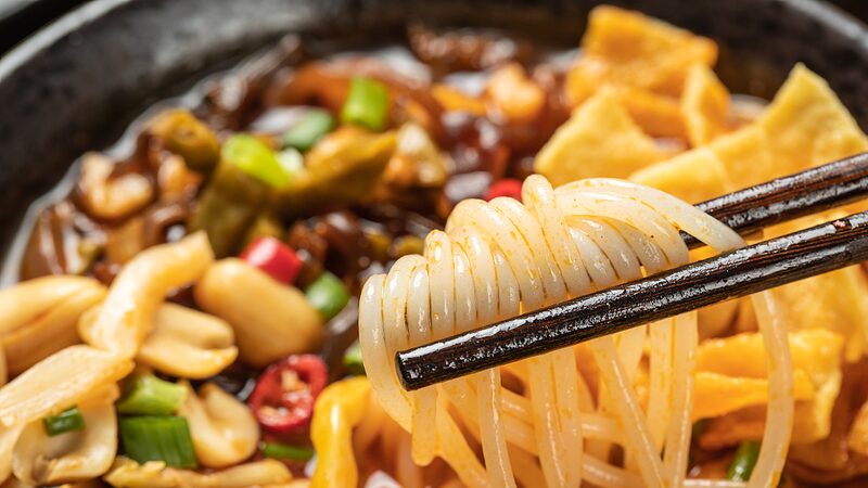Luosifen_Chinas_Pungent_Noodle_Dish_Winning_Over_Food_Lovers - Khabar Asia Luosifen: China's Pungent Noodle Dish Winning Over Food Lovers
