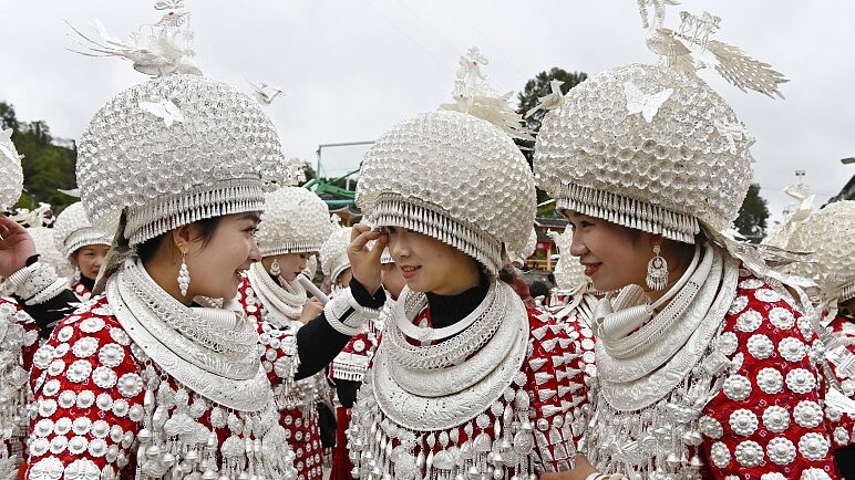 Lusheng_Festival_Celebrated_in_Guizhou_Miao_Ethnic_Group_Showcases_Rich_Cultural_Heritage - Khabar Asia Lusheng Festival Celebrated in Guizhou: Miao Ethnic Group Showcases Rich Cultural Heritage